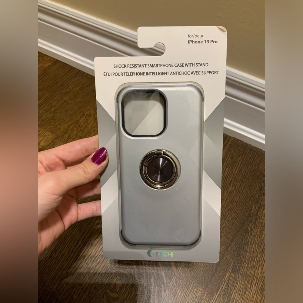 ITECH Shock Resistant Smartphone Case With Stand Silver Iphone 13 Pro BRAND NEW
